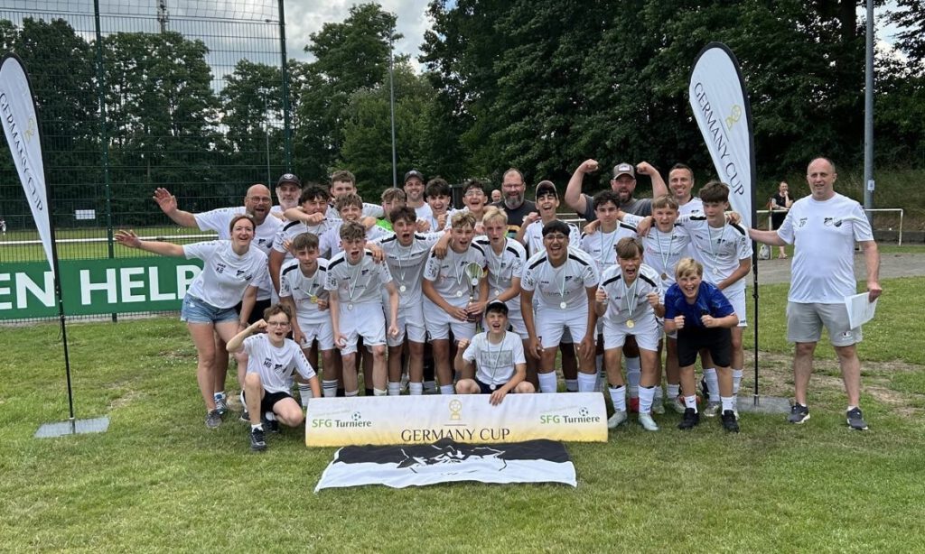 Jugendmannschaft des FC Sportfreunde Möllmicke beim Turnier